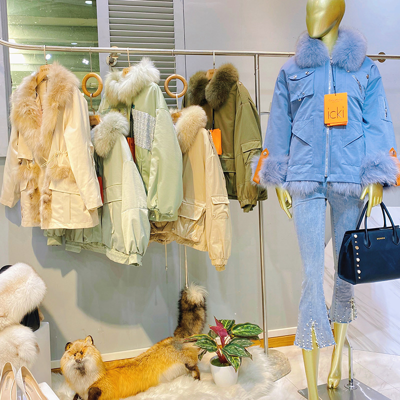 2023品牌女裝清倉超低價羽絨服外套帶毛領一手貨源批發(fā)(圖6)